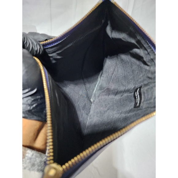 Authentic Dolce & Gabbana Lapis Leather Zip Clutch Blue - Picture 7 of 11